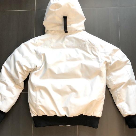 North Face - Polar White Jacket - Medium - Picture 2 of 5